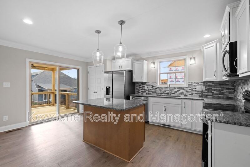 1684 Heritage Dr - Photo 5 of 12