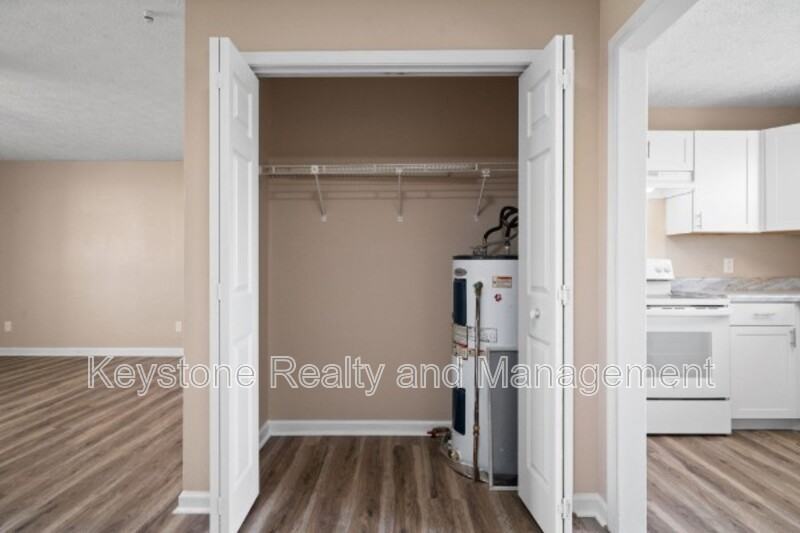 290 Thompsonville Ln #302 - Photo 5 of 15