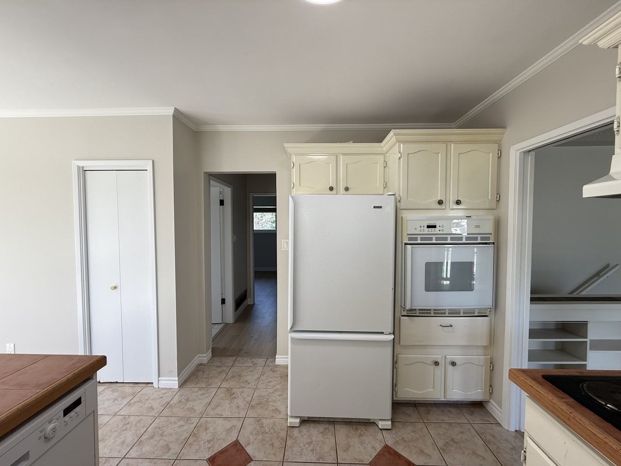 46200 Larch Avenue - Photo 3 of 27