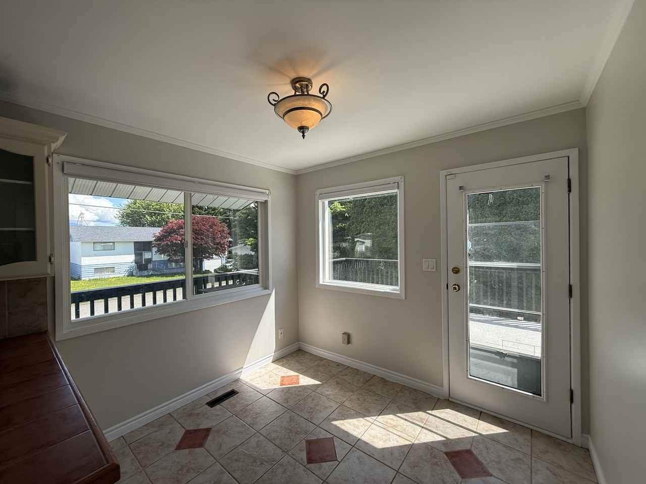 46200 Larch Avenue - Photo 5 of 27
