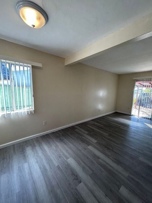 1818 Skyline Dr - Photo 6 of 19