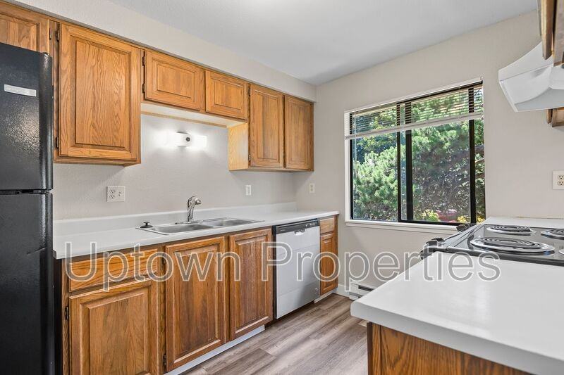 5660 Sw 180th Ave #12 - Photo 3 of 27