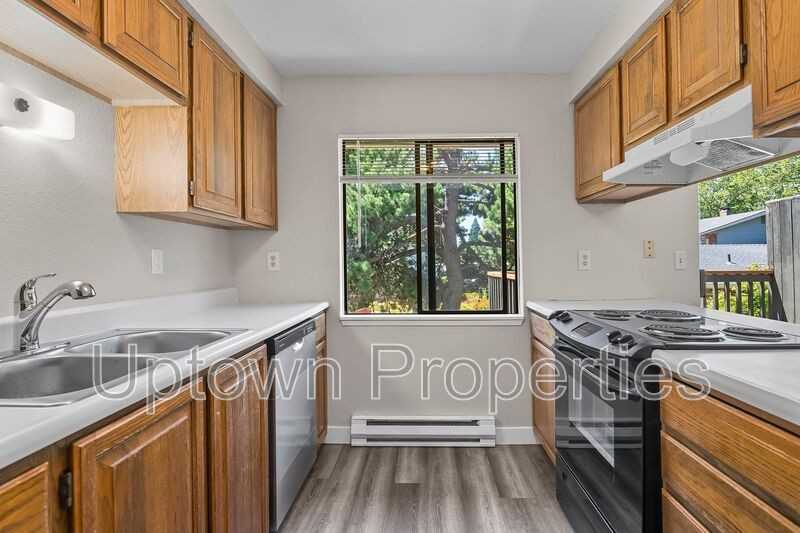 5660 Sw 180th Ave #12 - Photo 4 of 27