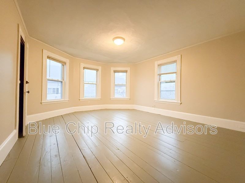23 Taylor St #2 - Photo 3 of 6