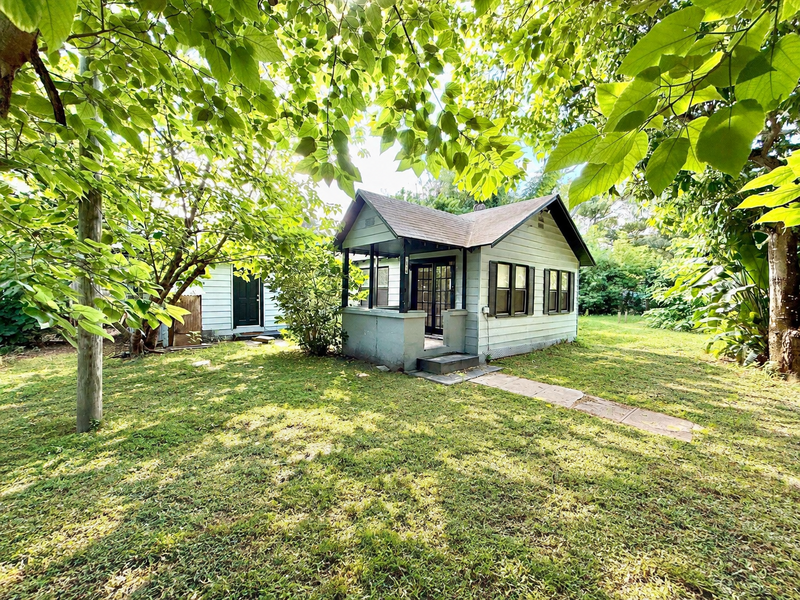 1519 Carmel Ave - Photo 4 of 50