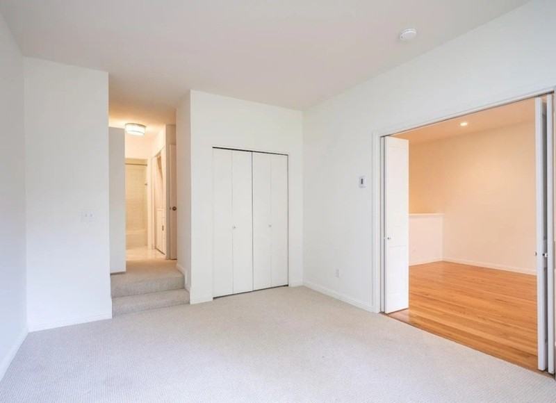 554 Seaver Dr - Photo 2 of 11
