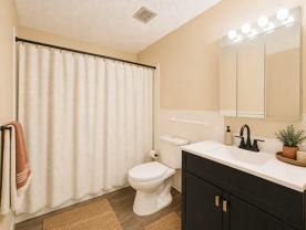 Green Ave Apartments (3 of 3) - Photo 1 of 1