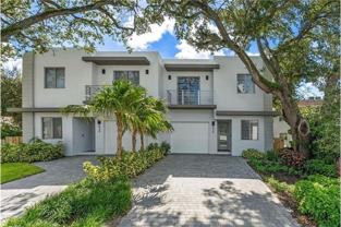 828 Sw 30th St - Photo 1 of 1