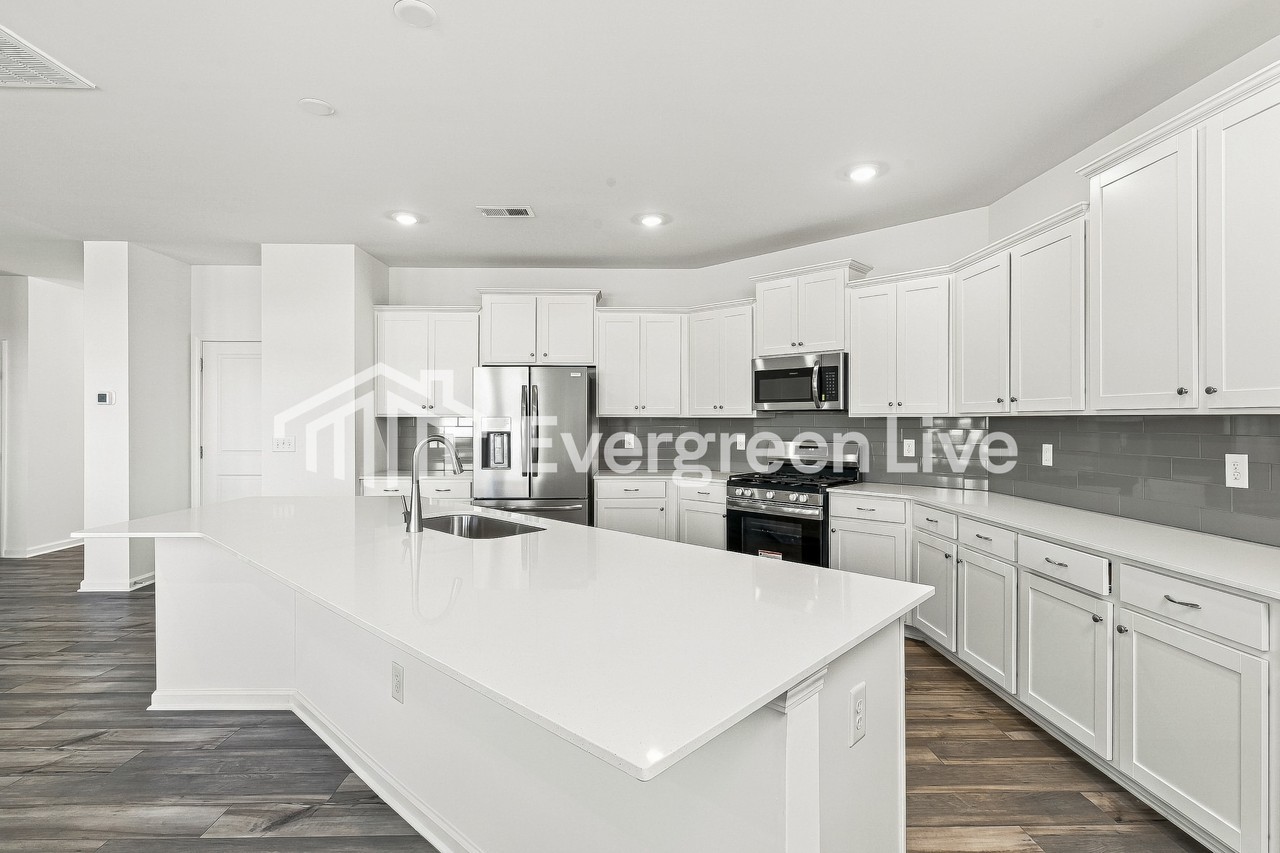 103 Shadow Stone Dr - Photo 3 of 15