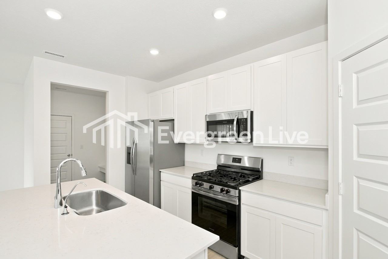 407 W Ohio St - Photo 6 of 14
