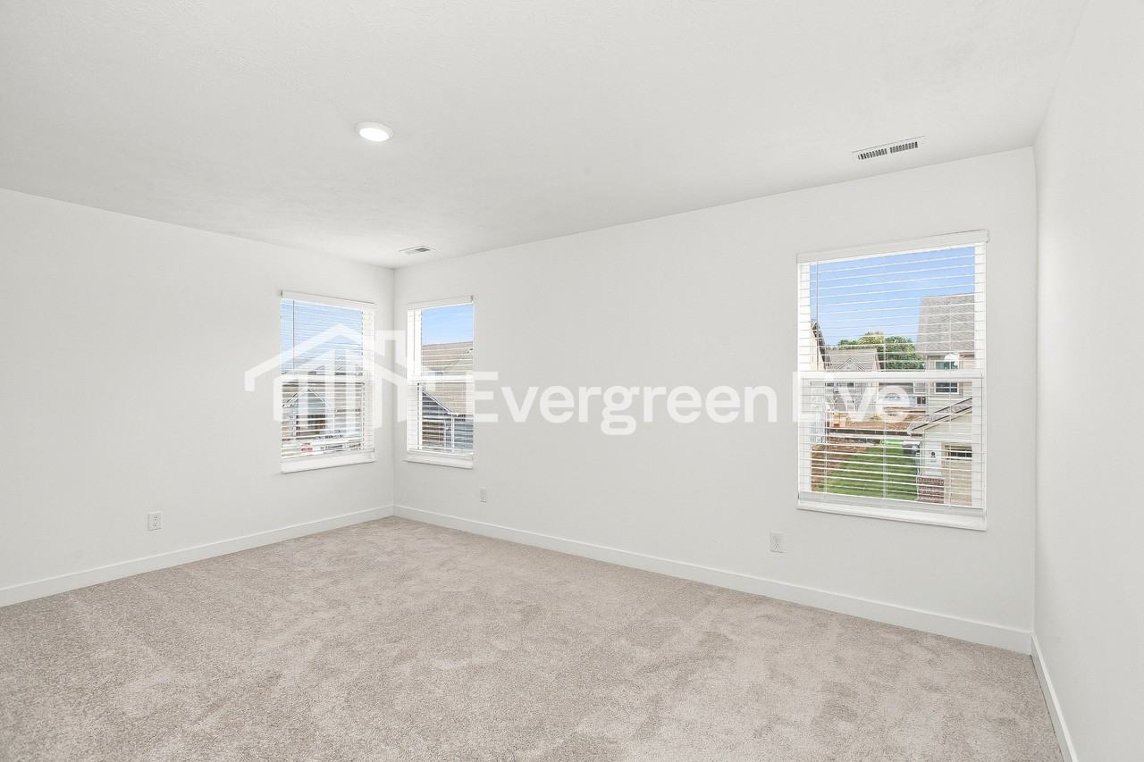 395 W Ohio St - Photo 7 of 14