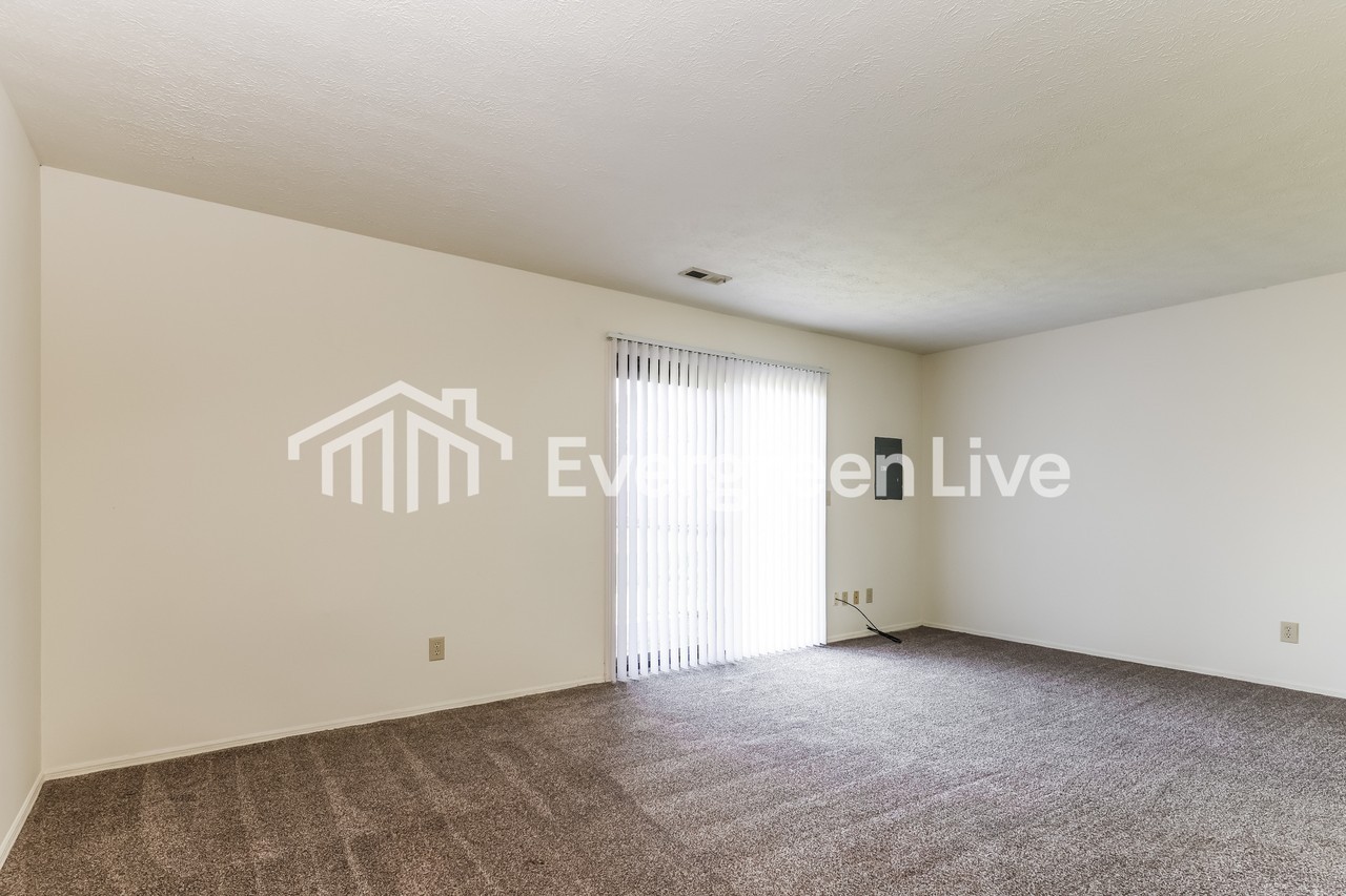 6373 Nightwind Ct - Photo 3 of 15