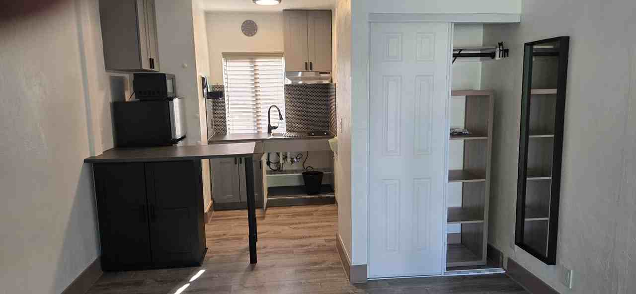 515 South 20th Avenue - Photo 2 of 54