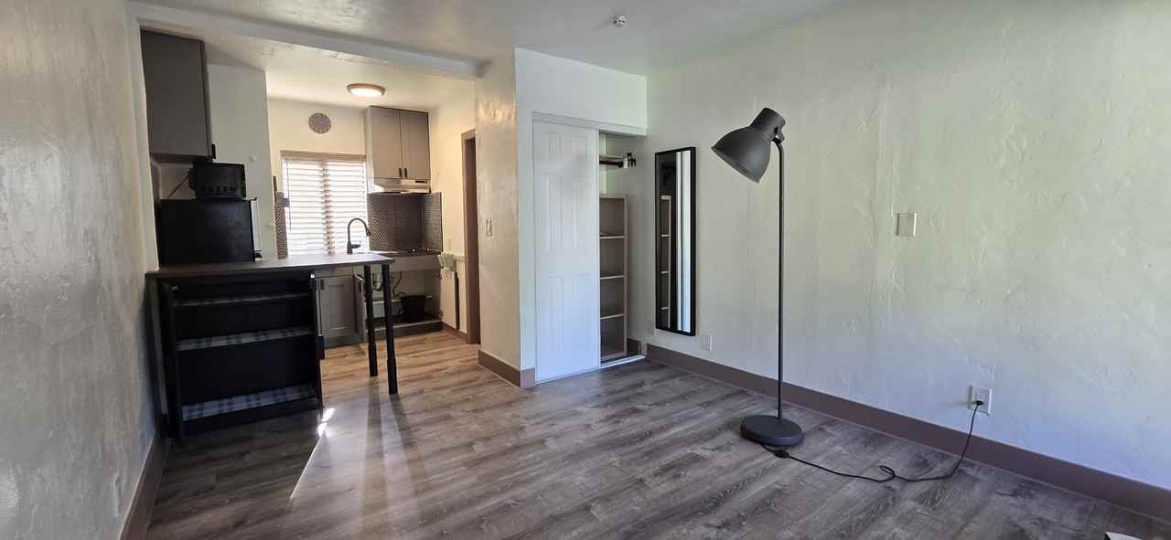 515 South 20th Avenue - Photo 3 of 54