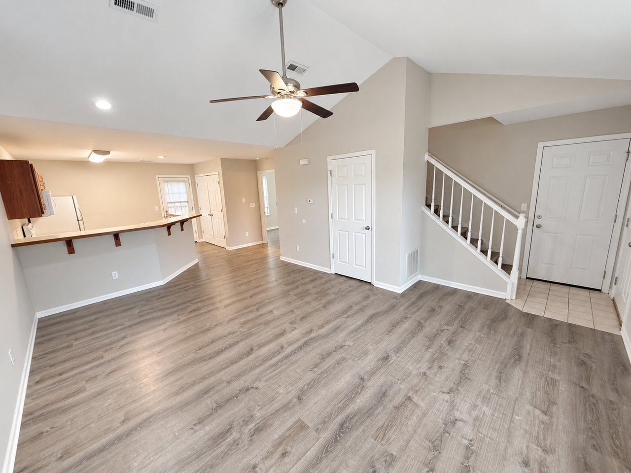 1306 Godas Dr - Photo 4 of 27