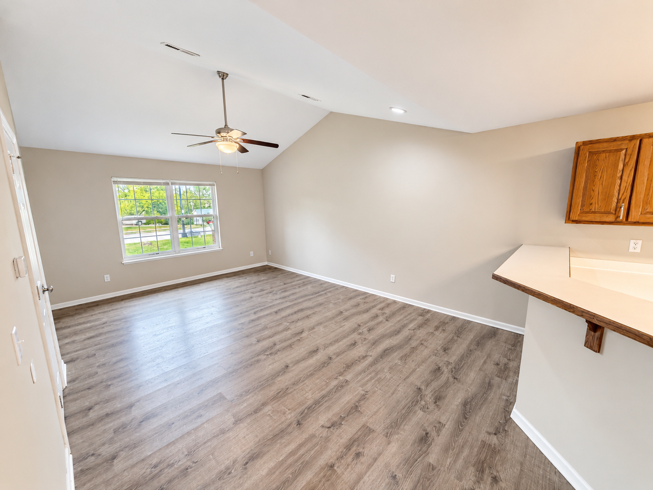 1306 Godas Dr - Photo 6 of 27