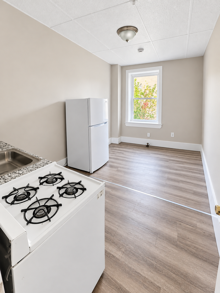 426 Fletcher St - Photo 3 of 4
