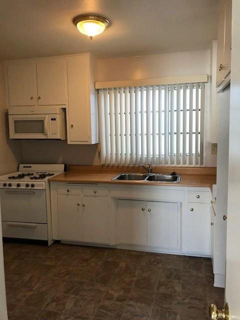 211 North Isabel - Photo 5 of 50