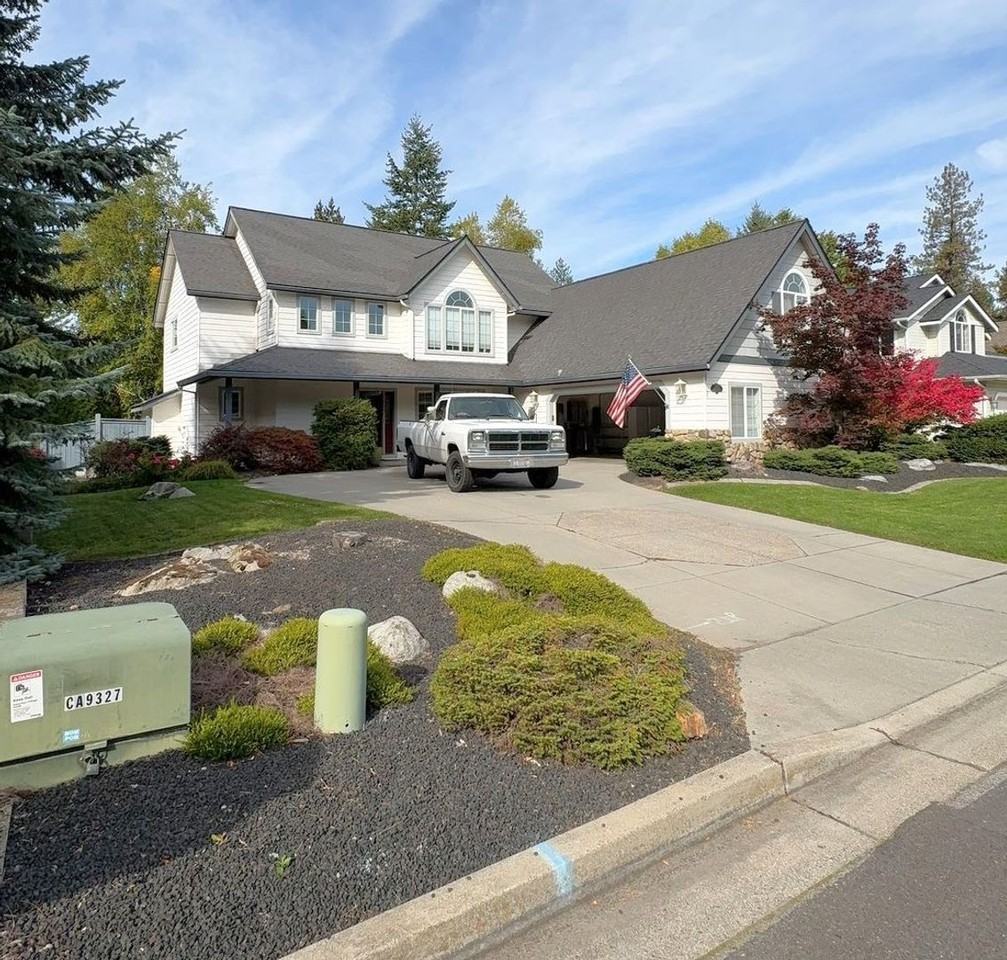 2833 N Bristlecone Dr - Photo 2 of 50
