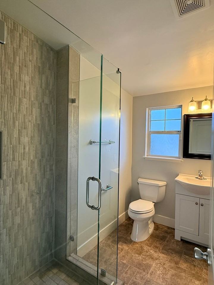 702 San Tomas St - Photo 4 of 14