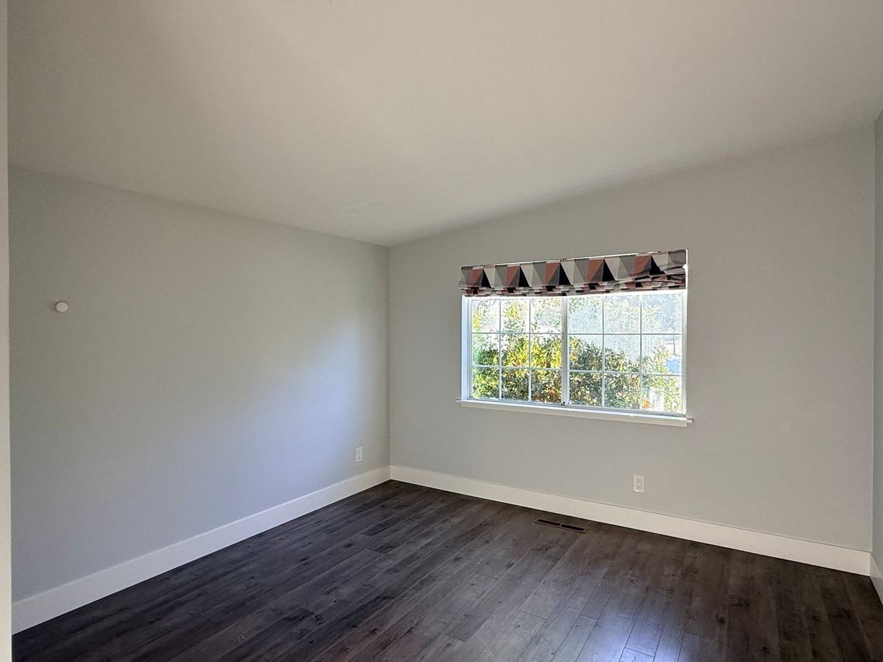 702 San Tomas St - Photo 6 of 14