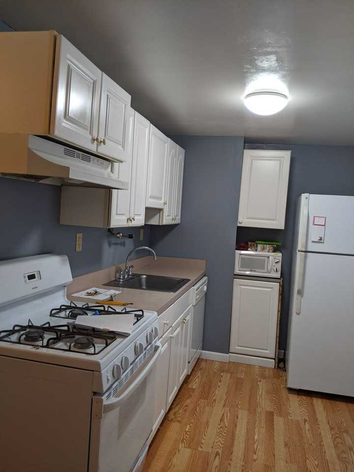 South Oakland renovated 2 bedroom - Photo 4 of 23