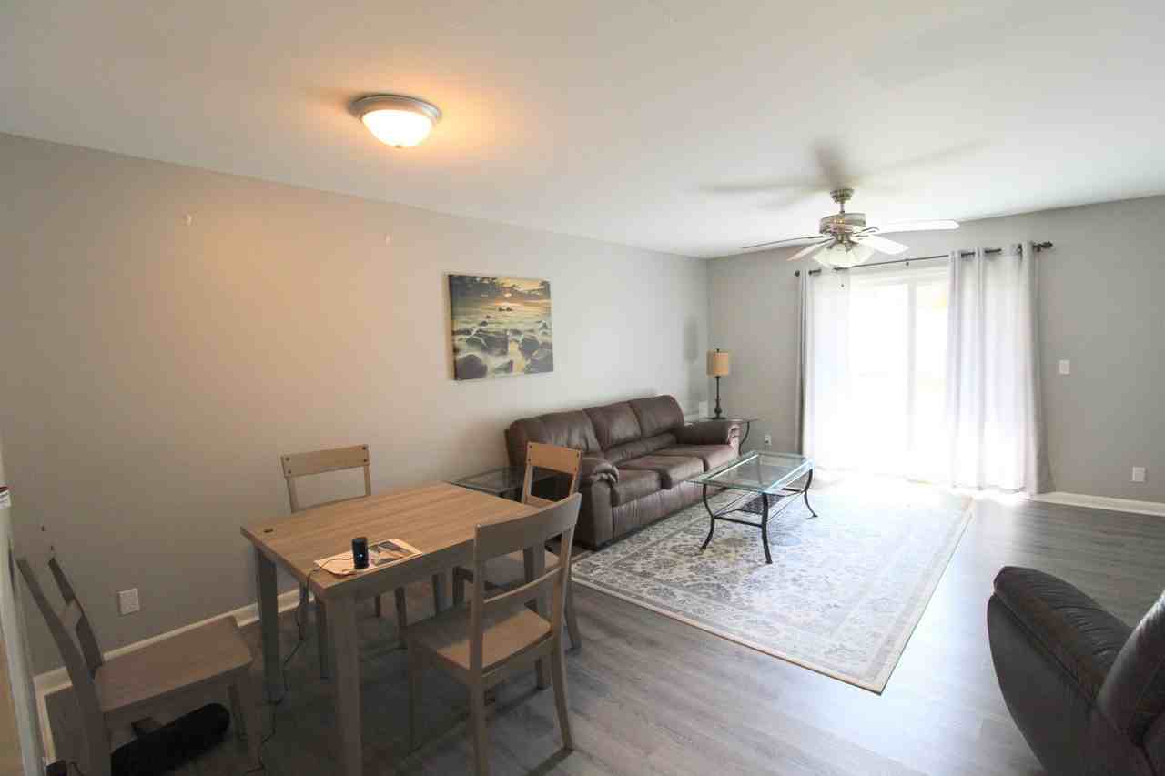 1396 Hunters Rd Apt A - Photo 5 of 32