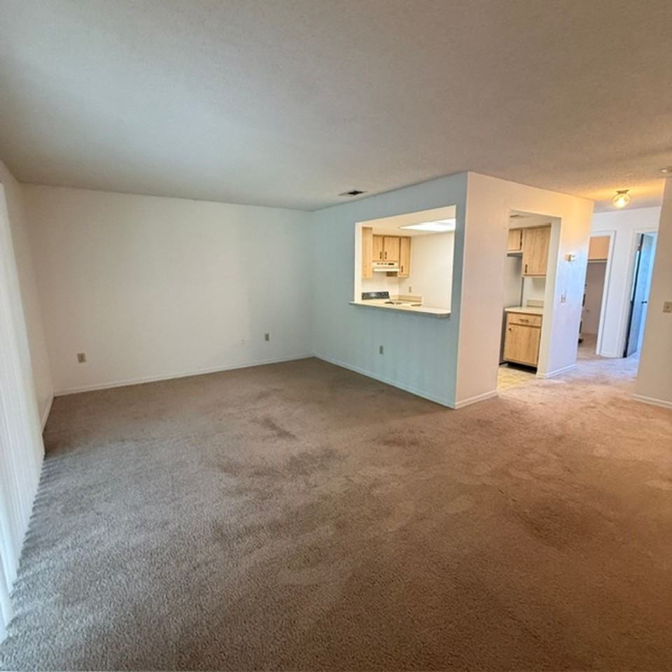 2755 Patty Ln - Photo 7 of 20