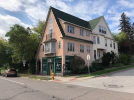 featured image of 1431 E Superior St