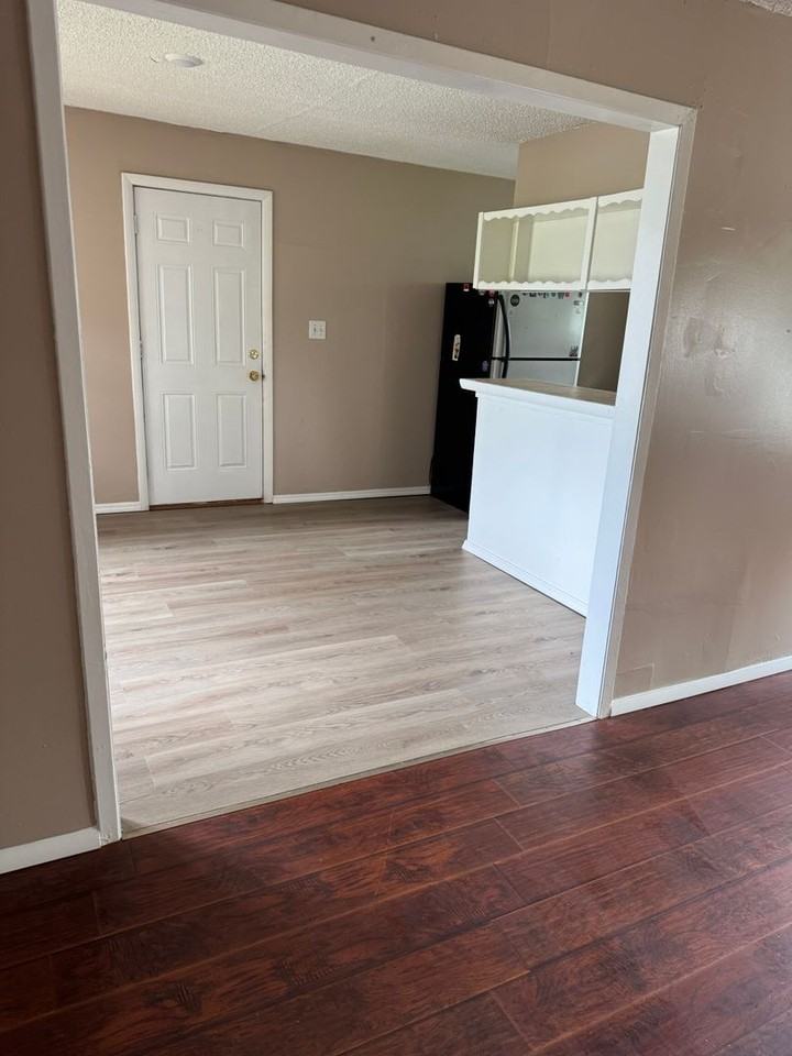 132 N Comanche Ave - Photo 4 of 13