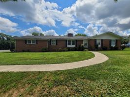 featured image of 2720 Martinsburg Pike