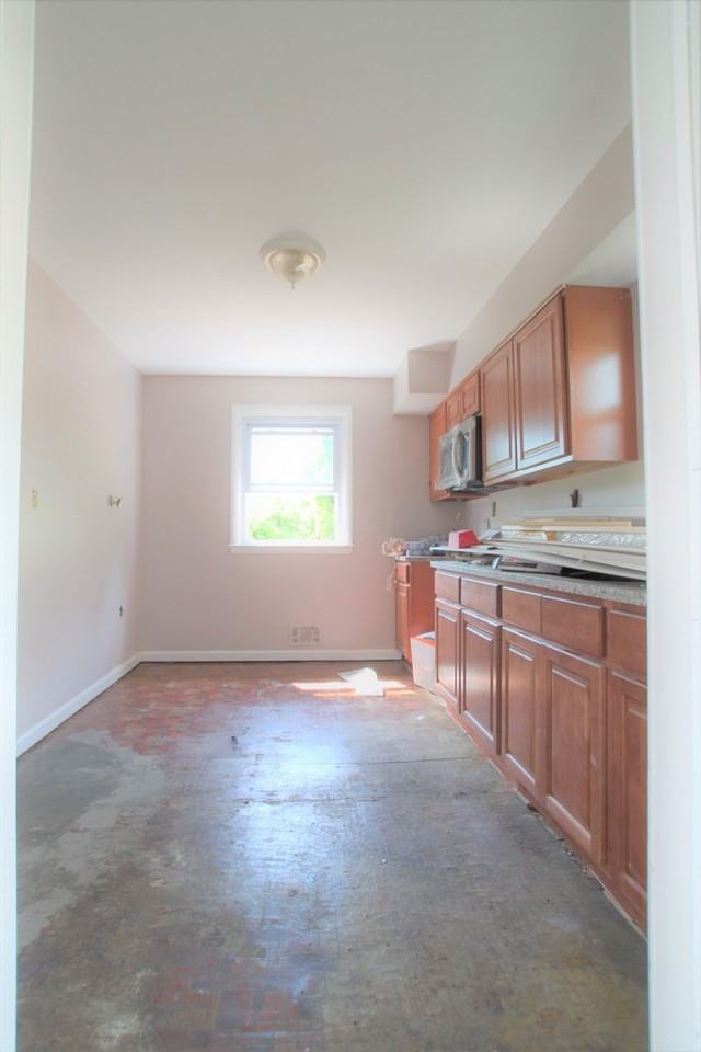 5525 Daywalt Ave - Photo 4 of 7