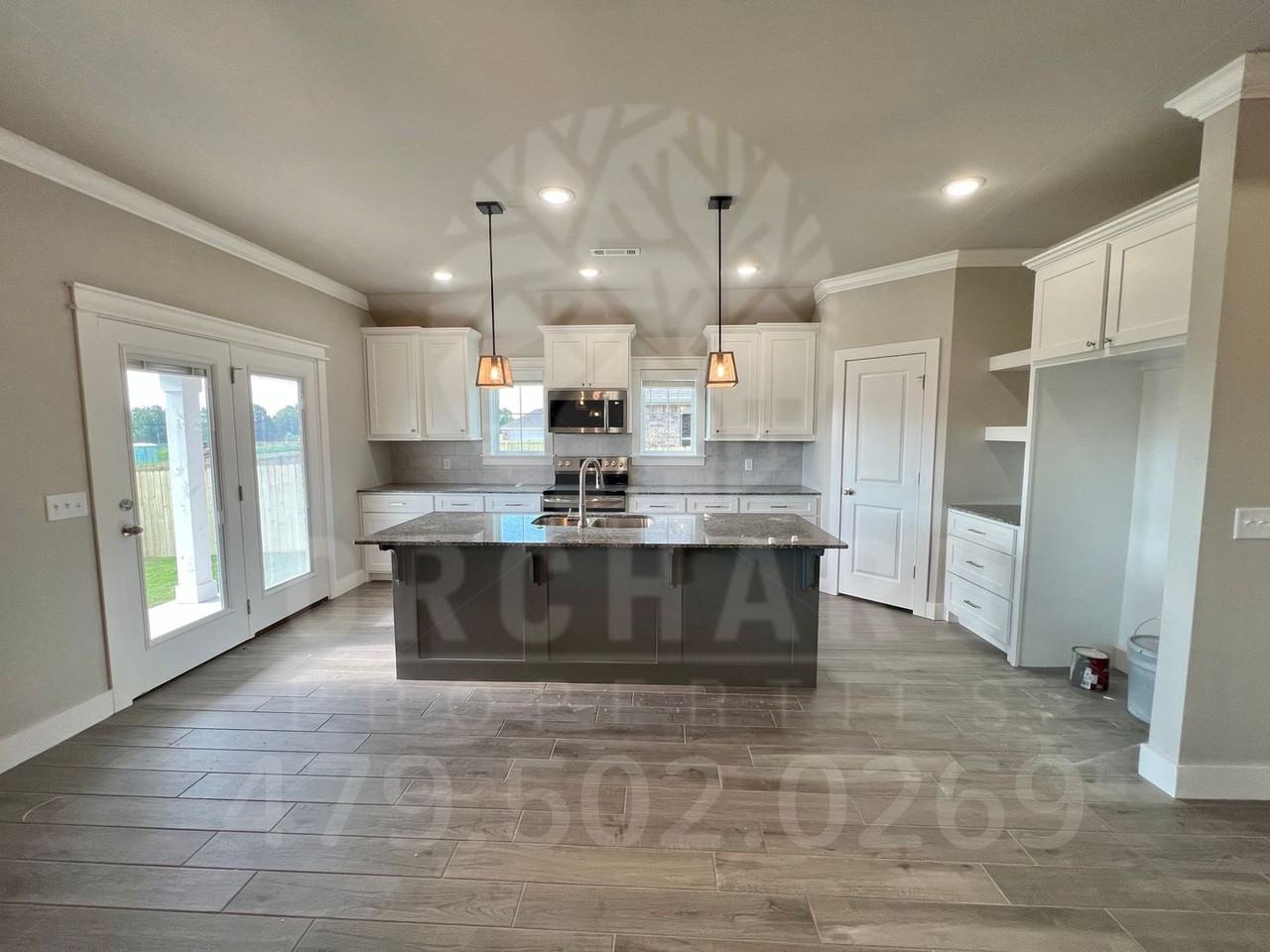 1036 Sugar Pine St - Photo 2 of 15