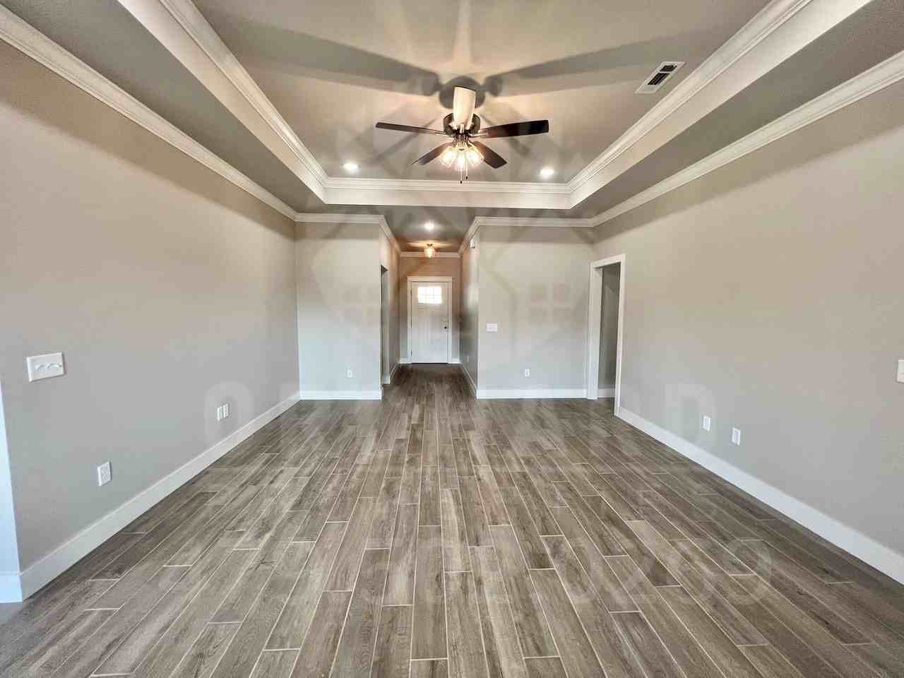 1036 Sugar Pine St - Photo 3 of 15