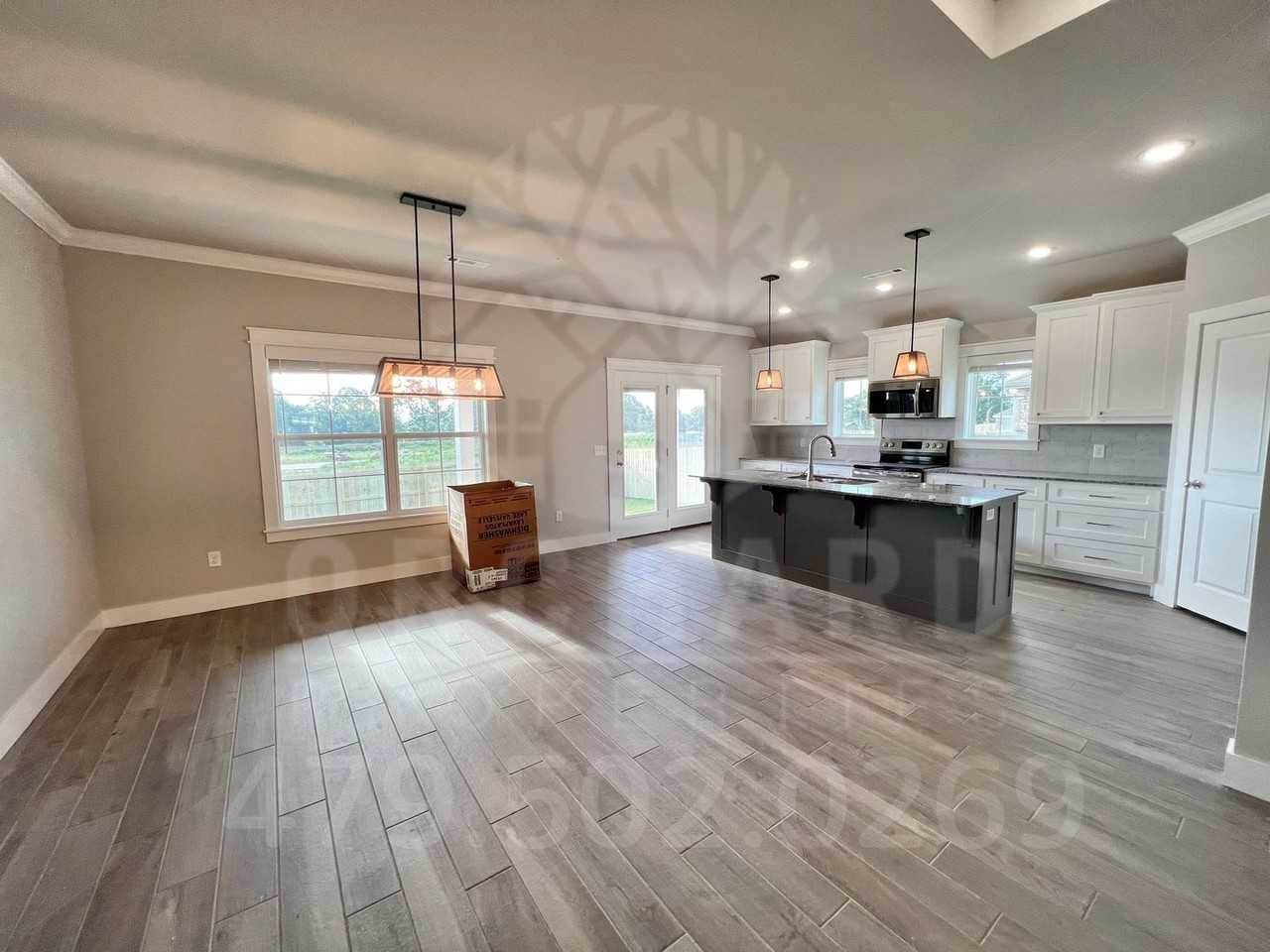 1036 Sugar Pine St - Photo 5 of 15