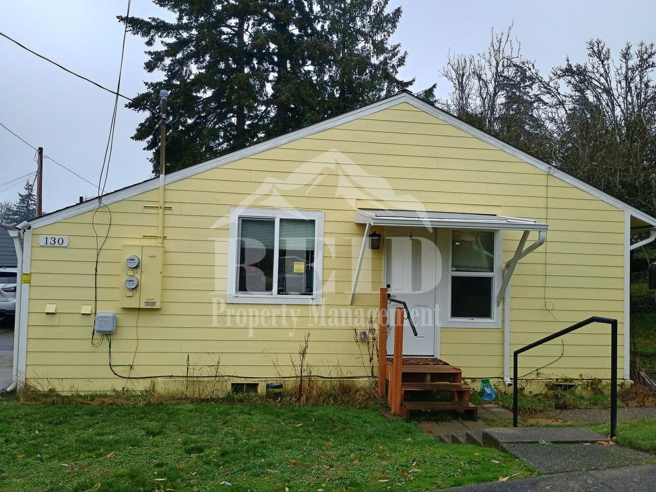130 Oak St - Photo 2 of 12