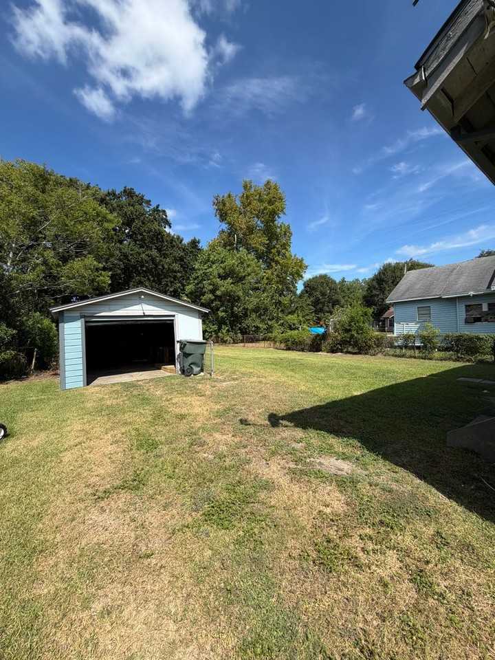 3720 Irving St - Photo 2 of 11