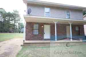 featured image of 707 Stratford Dr