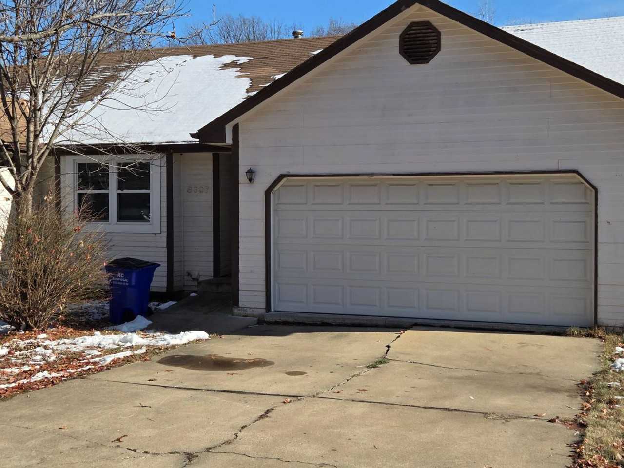 8307 Woodson Dr - Photo 3 of 26