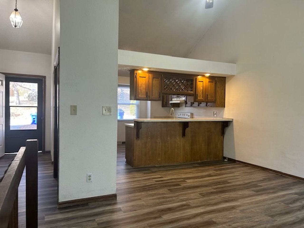8307 Woodson Dr - Photo 6 of 26