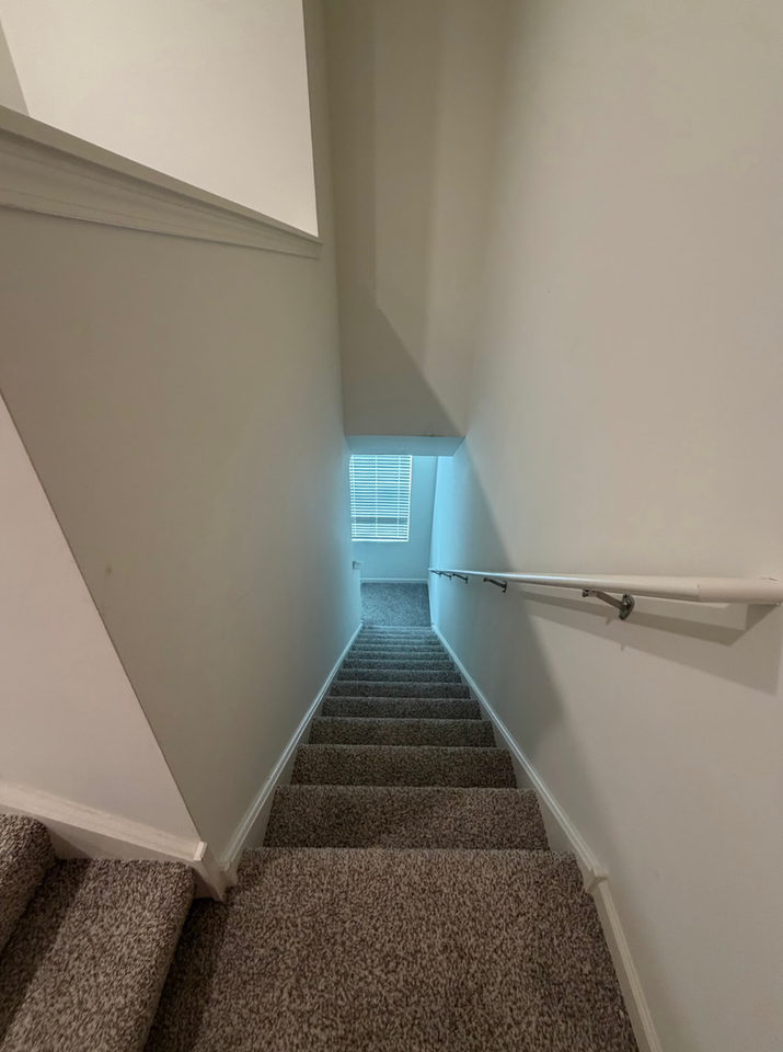 332 Summit Cir - Photo 4 of 11
