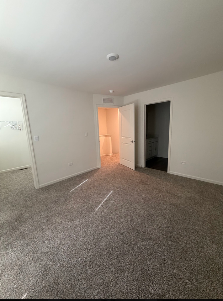 332 Summit Cir - Photo 5 of 11