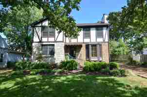 featured image of 1628 S Observatory Dr