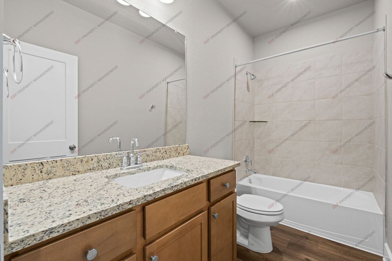 2604 Fox River Dr - Photo 7 of 30
