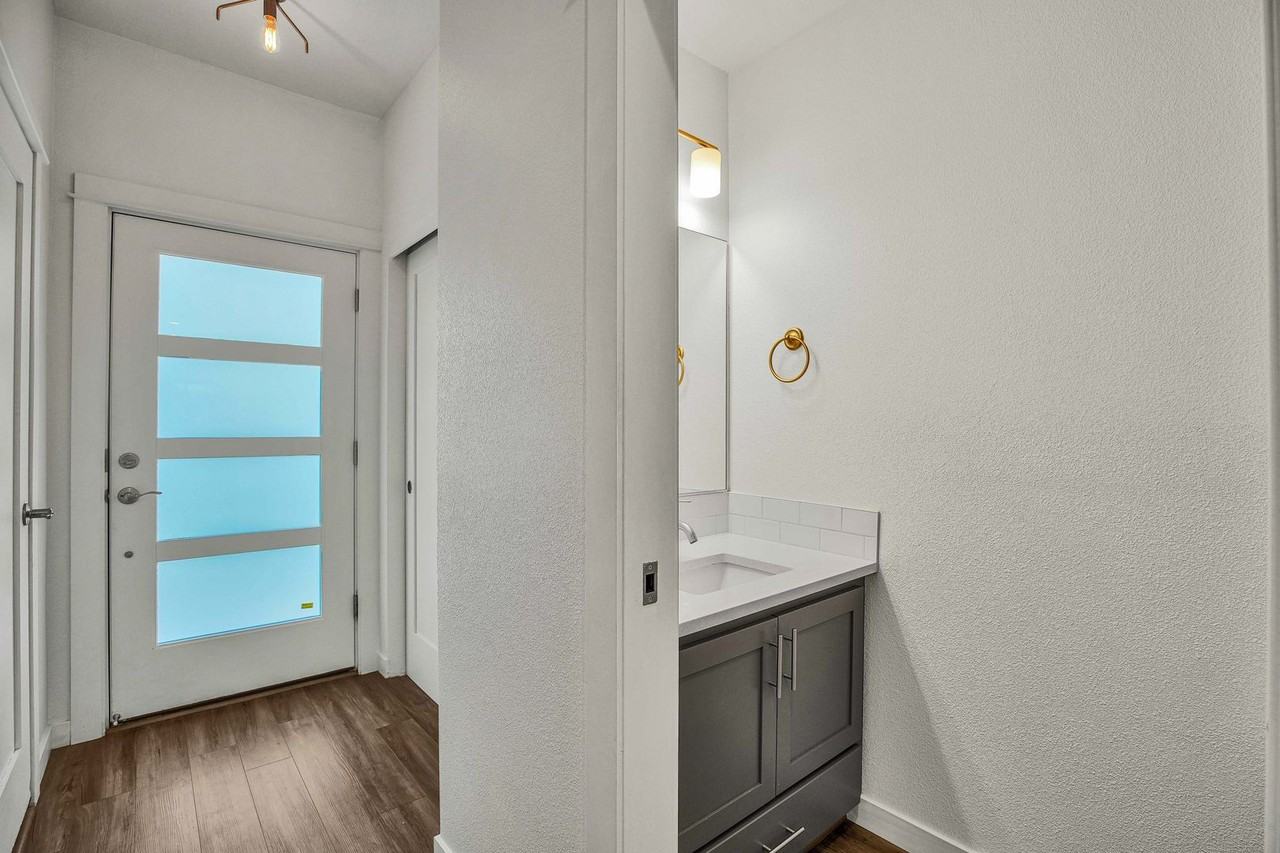 2828 22nd Ave #5 - Photo 6 of 43