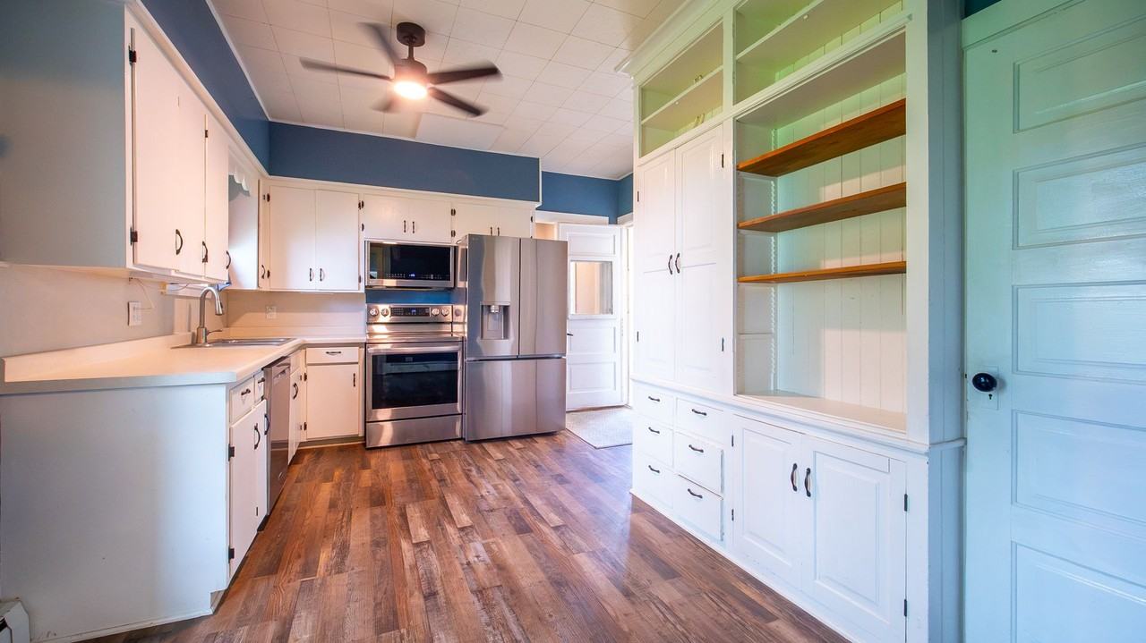652 652 Hwy 62 S - Photo 2 of 20