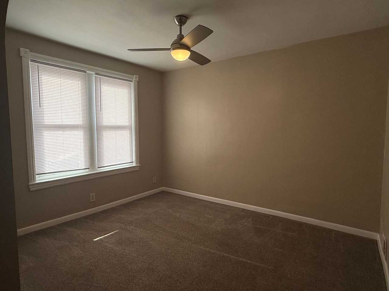 36 Spruce St - Photo 2 of 18