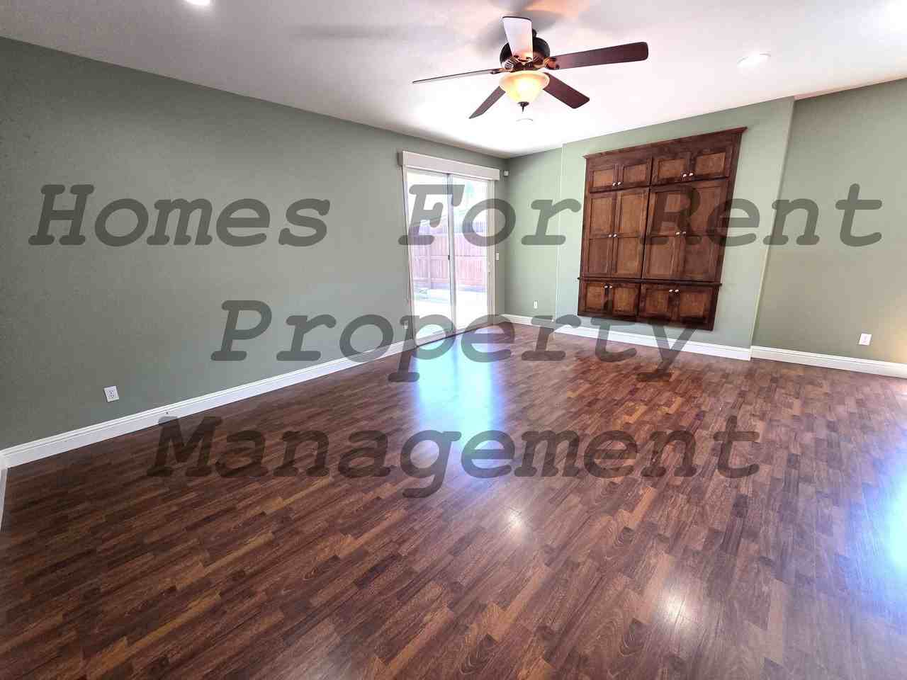 1564 Verdugo Pl - Photo 4 of 15