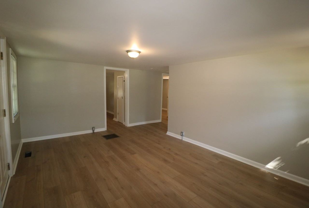 118 Holman St - Photo 7 of 16