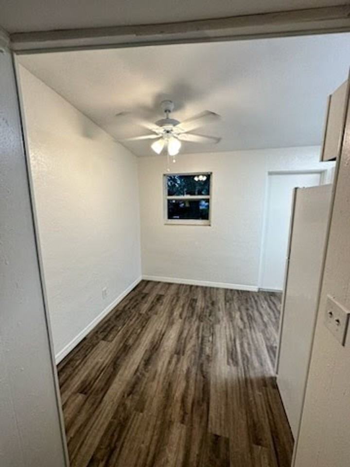 305 Hopkins Ave - Photo 6 of 12